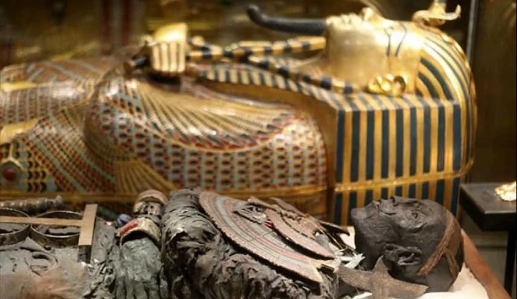 Tutankhamun sarcophagi